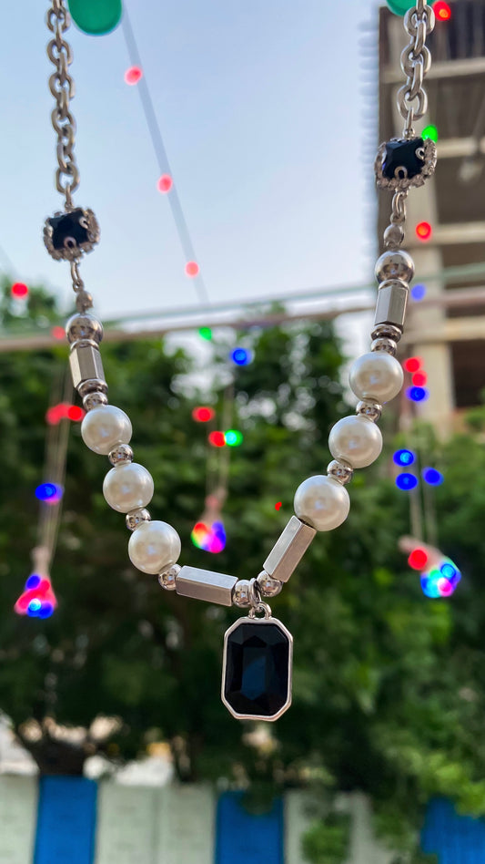 obsidian pearl necklace